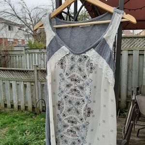 🌹3/$20-$11-Maurices Tank